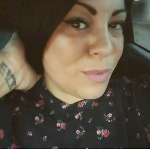 Meet your Posher, Rebecca